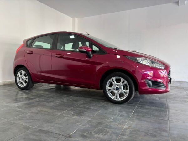 FORD Fiesta 1.0 EcoBoost 100cv Powershift Trend 5p - Imagen 2