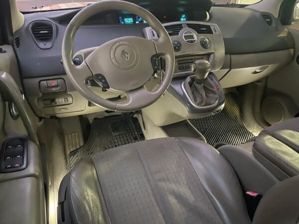 RENAULT Scenic CONFORT AUTHENTIQUE 1.6 16V - Imagen 3
