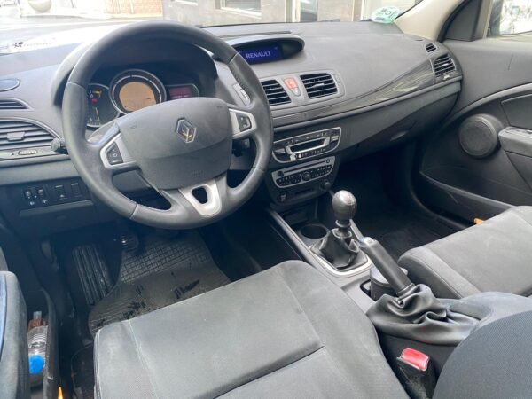 RENAULT Megane Authentique 1.6 16v 100 E5 - Imagen 3