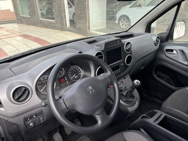 PEUGEOT Partner TEPEE Active 1.6 BlueHDi 120 - Imagen 6